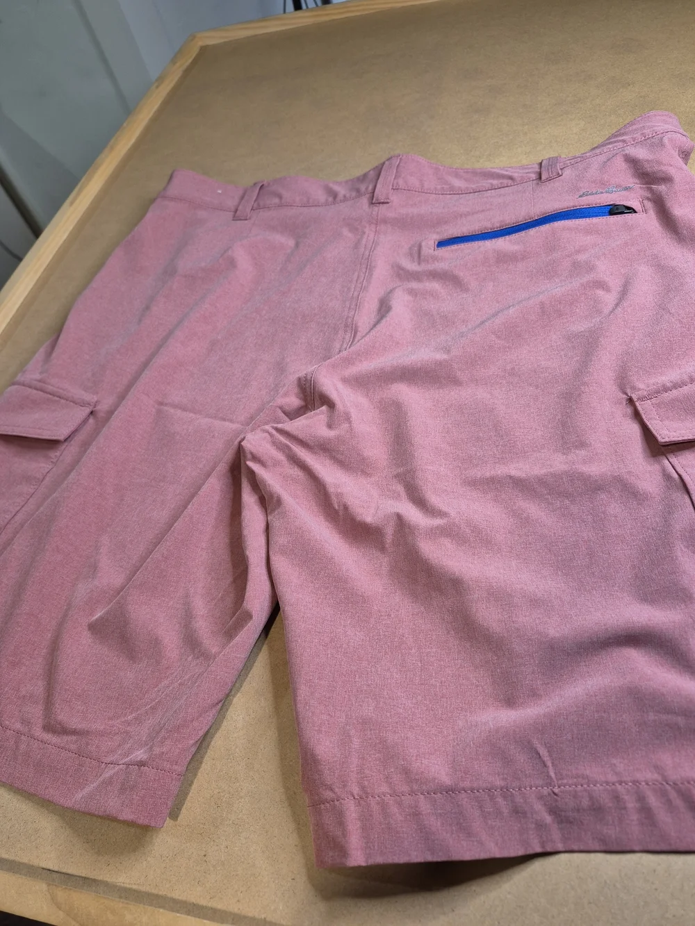 Eddie Bauer Men's Cargo Shorts in Dusty Rose